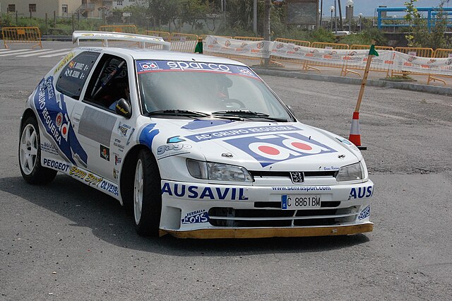 Necesitas pintar tu coche?   ·   SOLICITUD - Página 3 640px-Peugeot_306_Kit_Car._Manuel_Senra