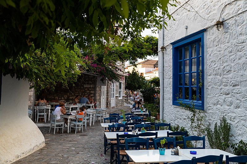 File:Picturesque Restaurants on Hydra island (44149580504).jpg