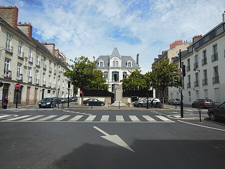 Place Eugène Livet (Nantes) 2