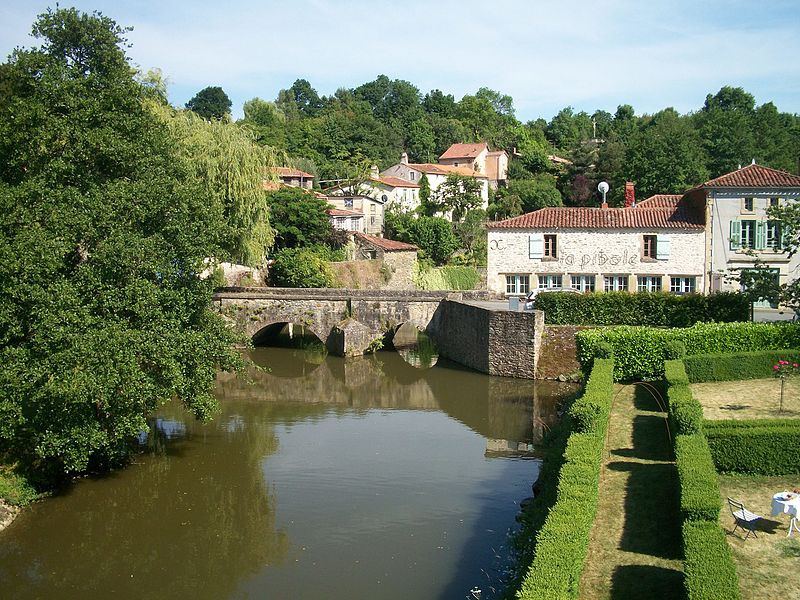 Pont roman Vouvantais.jpg