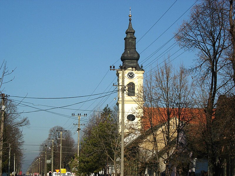 File:Pravoslavna crkva u Novim Karlovcima.jpg