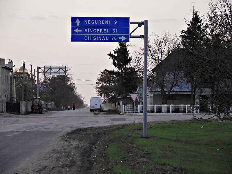 File:R22, Ratuș, Moldova - panoramio.jpg