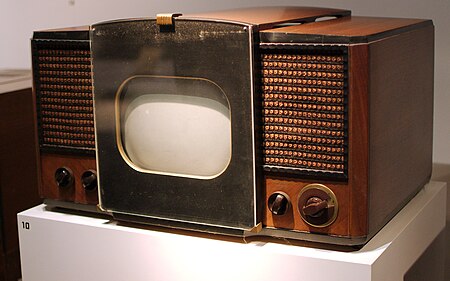 ไฟล์:RCA 630-TS Television.jpg