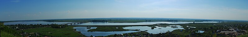 File:RO OT Slatioara lake panoramic view 1.jpg