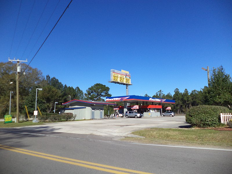 File:Raceway Gas Station, Macclenny.JPG