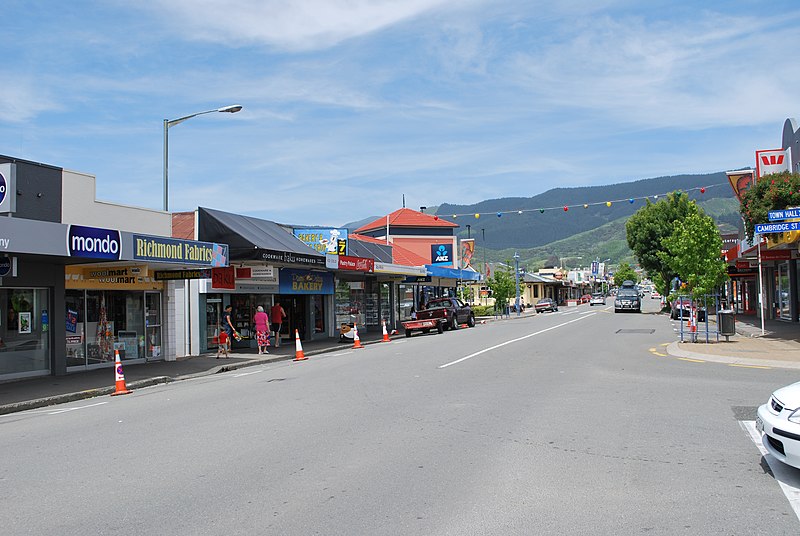 File:Richmond NZ Main Street 001.JPG