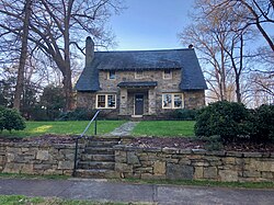 Royal ve Louise Morrow House, Brevard, NC (39704749383) .jpg