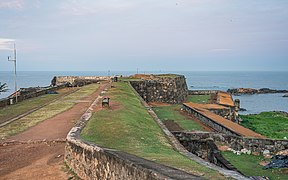 parets revestides d'herba de la fortalesa de Galle
