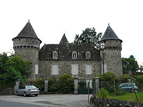 Saint-Étienne-de-Chomeil château.JPG