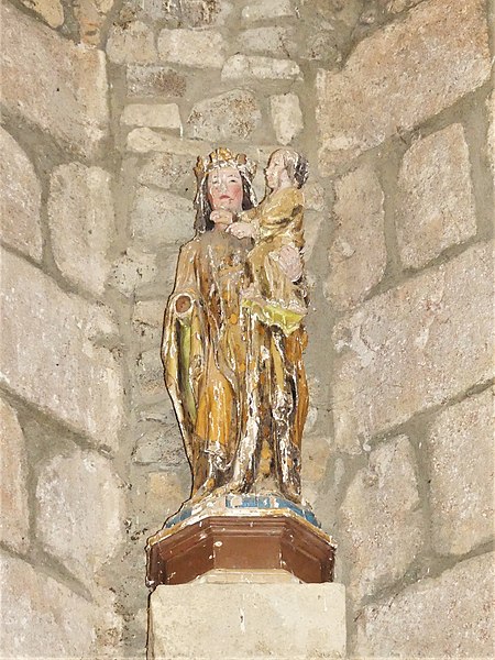 File:Saint-Priest-la-Plaine église statue (7).jpg