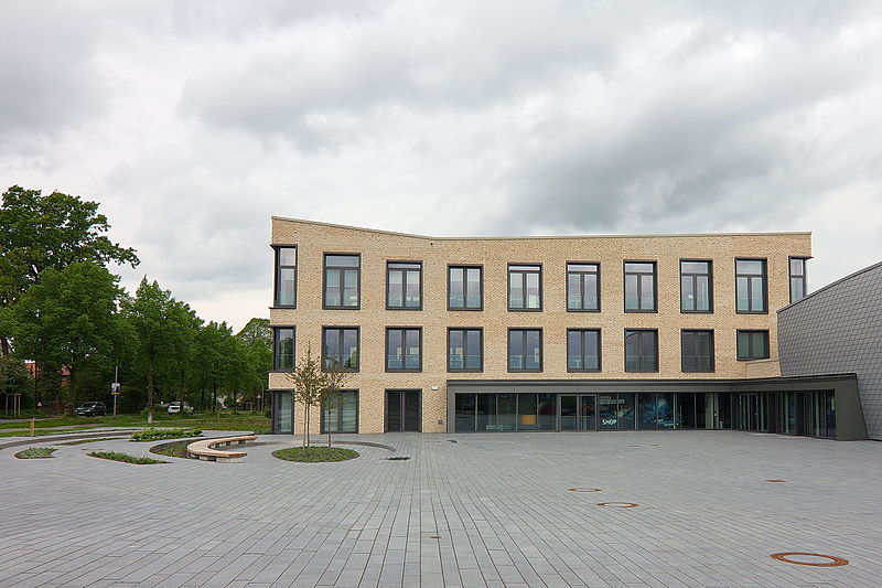 File:Sennheiser Innovation Campus in Wennebostel (Wedemark) IMG 6952.jpg