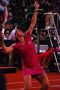 Service Justine Henin Photo by Sascha Grabow.jpg