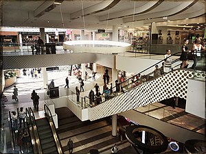 Shopping mall Munich PEP 1.jpg