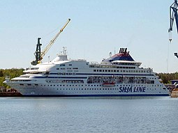 M/S Silja Opera Turun Korjaustelakalla, Naantalin Luonnonmaalla vuonna 2002.