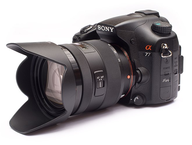 Цифровой фотоаппарат Sony SLT-A77 с объективом 16-50mm f/2.8 SSM