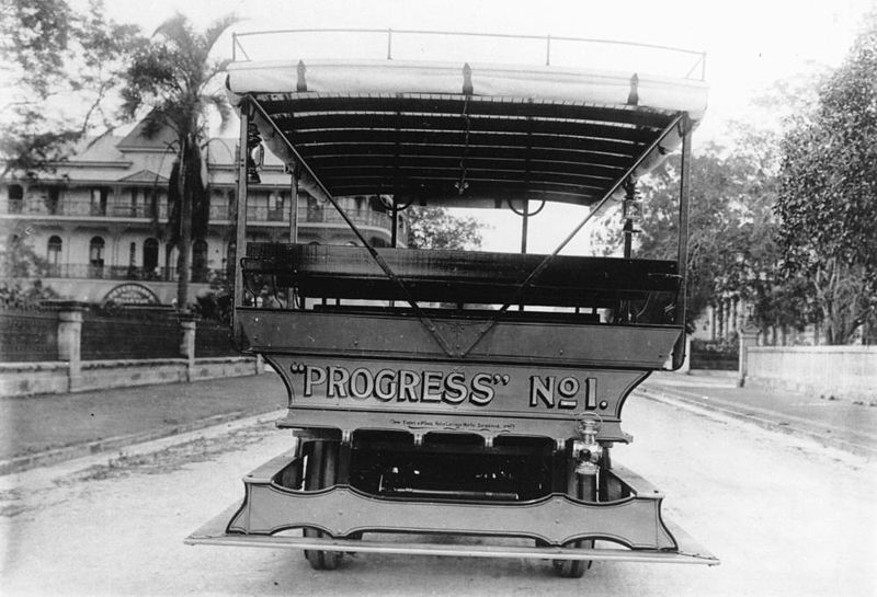 Die Lacre Motor Co. Ltd. 800px-StateLibQld_1_139118_Early_Brisbane_bus_built_on_a_Lacre_truck_chassis%2C_1912