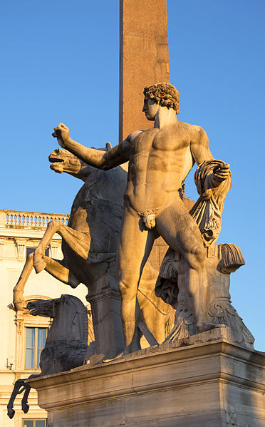 File:Statue of Dioscuri.jpg