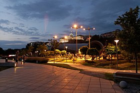 Tbilisi à noite, Geórgia.jpg