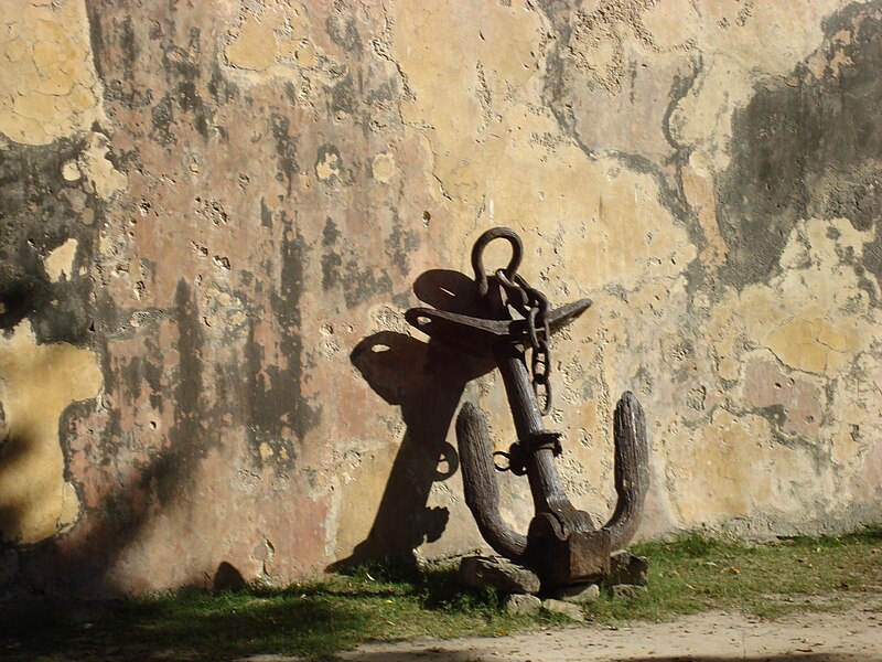 File:The Anchor at Fort Jesus Mombasa, Kenya.JPG