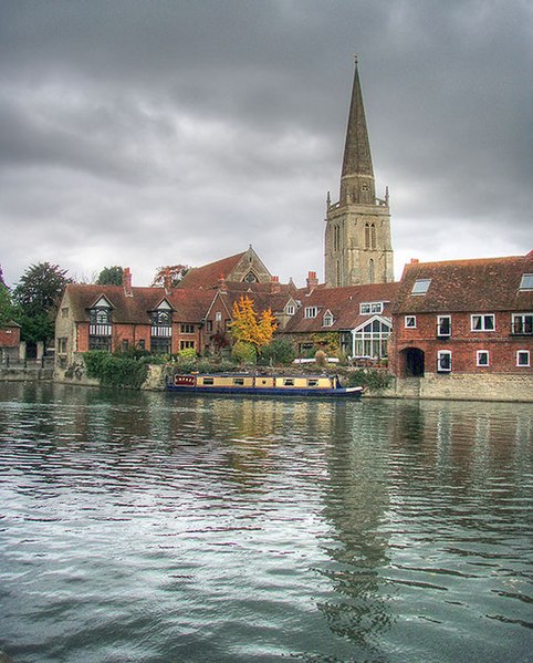 File:The Thames and Abingdon Church spire - geograph.org.uk - 612766.jpg