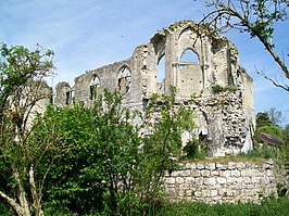 Thiers-sur-Thève (60), ruines du château, la chapelle depuis le sud-est.jpg