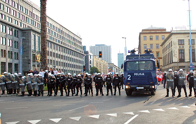 Police in Warsaw on 12 June 2012
