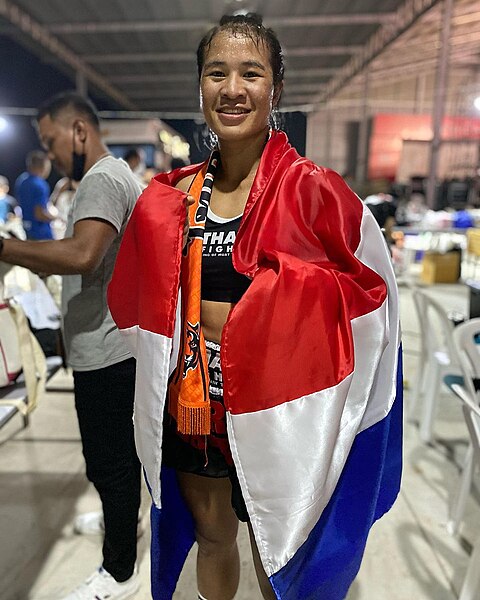 File:Verow at Thai Fight Sisaket 2022.jpg