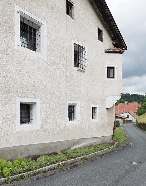 File:Villach Untere Fellacher Strasse 8 Herrenhaus della Grotta Sued-Wand17062015 4832.jpg