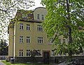 Mietshaus in halboffener Bebauung (bauliche Einheit mit Goethestraße 22)