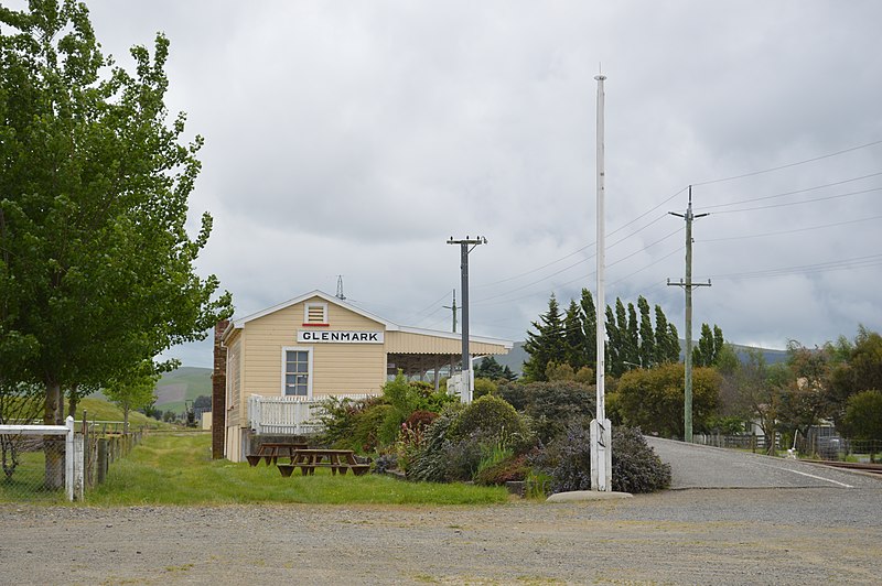 File:Waipara Glenmark Railway Station 001.JPG