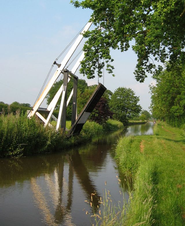 Wrenbury Frith Bridge