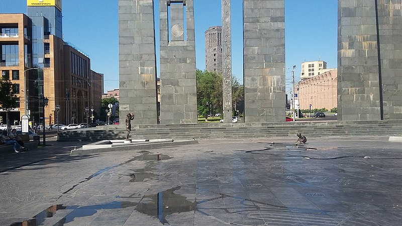 File:Yerevan-2800th-anniversary-park 37.jpg