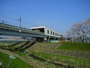 富沢駅: 歴史, 駅構造, 利用状況