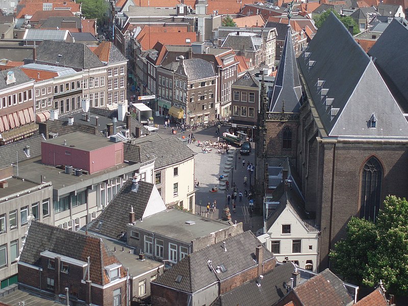 File:Zwolle Grote Markt Bovenaanzicht.JPG