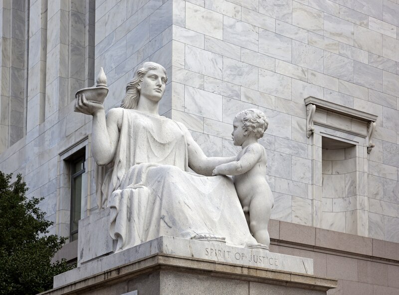 File:"Spirit of Justice" statue at the Rayburn Building, Independence Ave., SE, Washington, D.C LCCN2010641924.tif