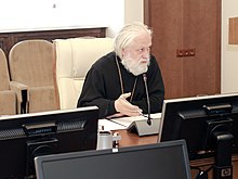 Episkop Vereyskiy Evgeniy na zasedanii v Minkomsvyazi Rossii. 7 iyunya 2011 goda.jpg