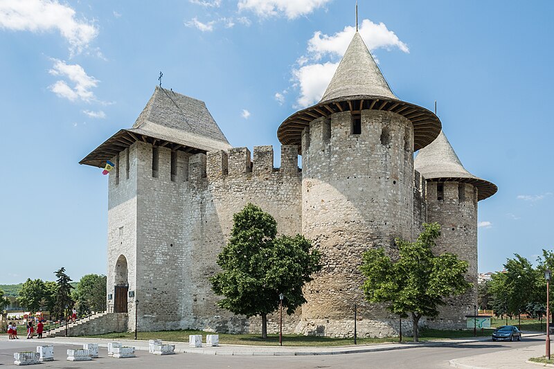 File:Сорокская крепость Cetatea Soroca Soroca Fortress (44738809521).jpg