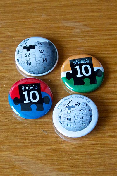 File:10wikibuttons.jpg