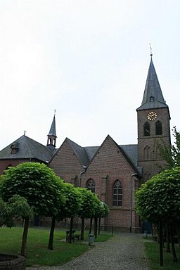 18 Kath. Pfarrkirche, Laurentiusstraße 17 (Elmpt)