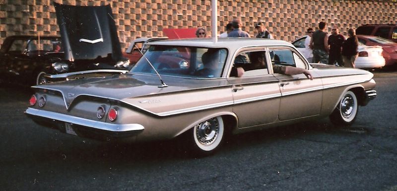 File:1961 Chevrolet Bel Air.jpg