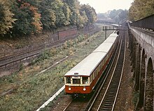 Halbzug der BVG nördlich des S-Bahnhofs Humboldthain, 1986