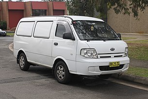 2005 Kia Pregio (CT2 MY05) van (21974010489).jpg