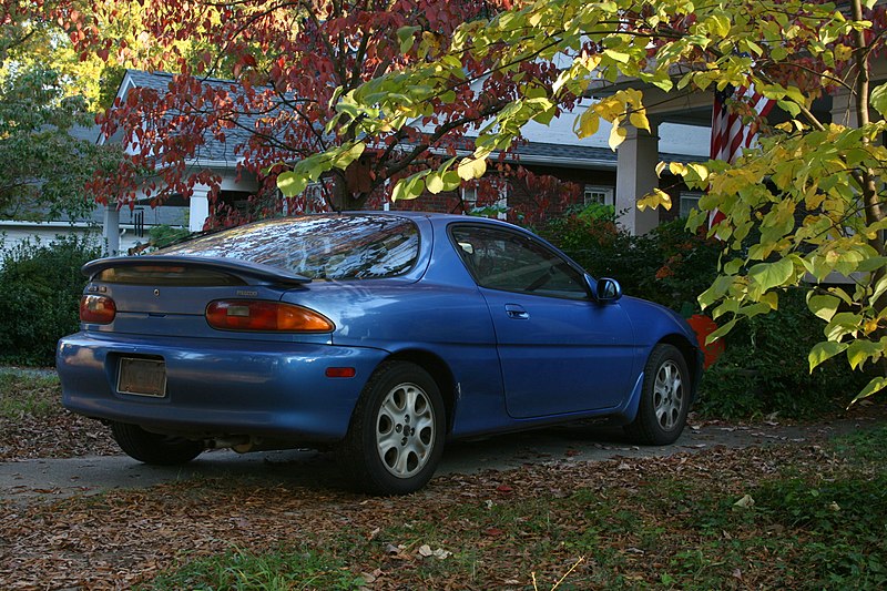 File:2008-11-02 Mazda MX-3 GS parked in autumn.jpg