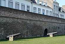 Kanonen an der früheren Stadtmauer