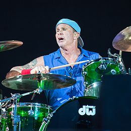 2016 RiP Red Hot Chili Peppers - Chad Smith - par 2huit - DSC0184.jpg