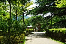 ファイル:220728_Agata-no-mori_park_Matsumoto_Japan01s3.jpg