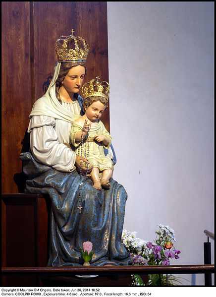 File:4343 Milano - Abbazia di Chiaravalle - statua della Madonna con Bambino - Foto Maurizio OM Ongaro, 30-Giu-2014 02.JPG