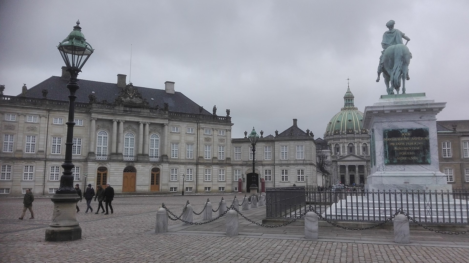 Король рококо -дворец Амалиенборг (Amalienborg Palace). Обсуждение на  LiveInternet - Российский Сервис Онлайн-Дневников