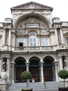 Avignon-Theatre-Opera-1846-1847 anstelle des alten abgebrannten Theaters von den Architekten Leon Feucheres&Theodore Charpentier errichtet 1..JPG