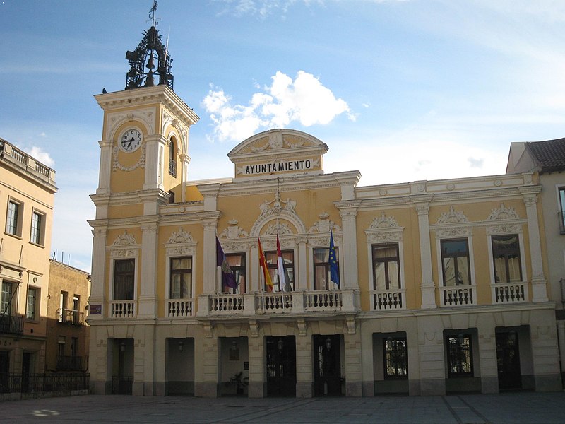 File:Ayuntamiento Guadalajara.jpg